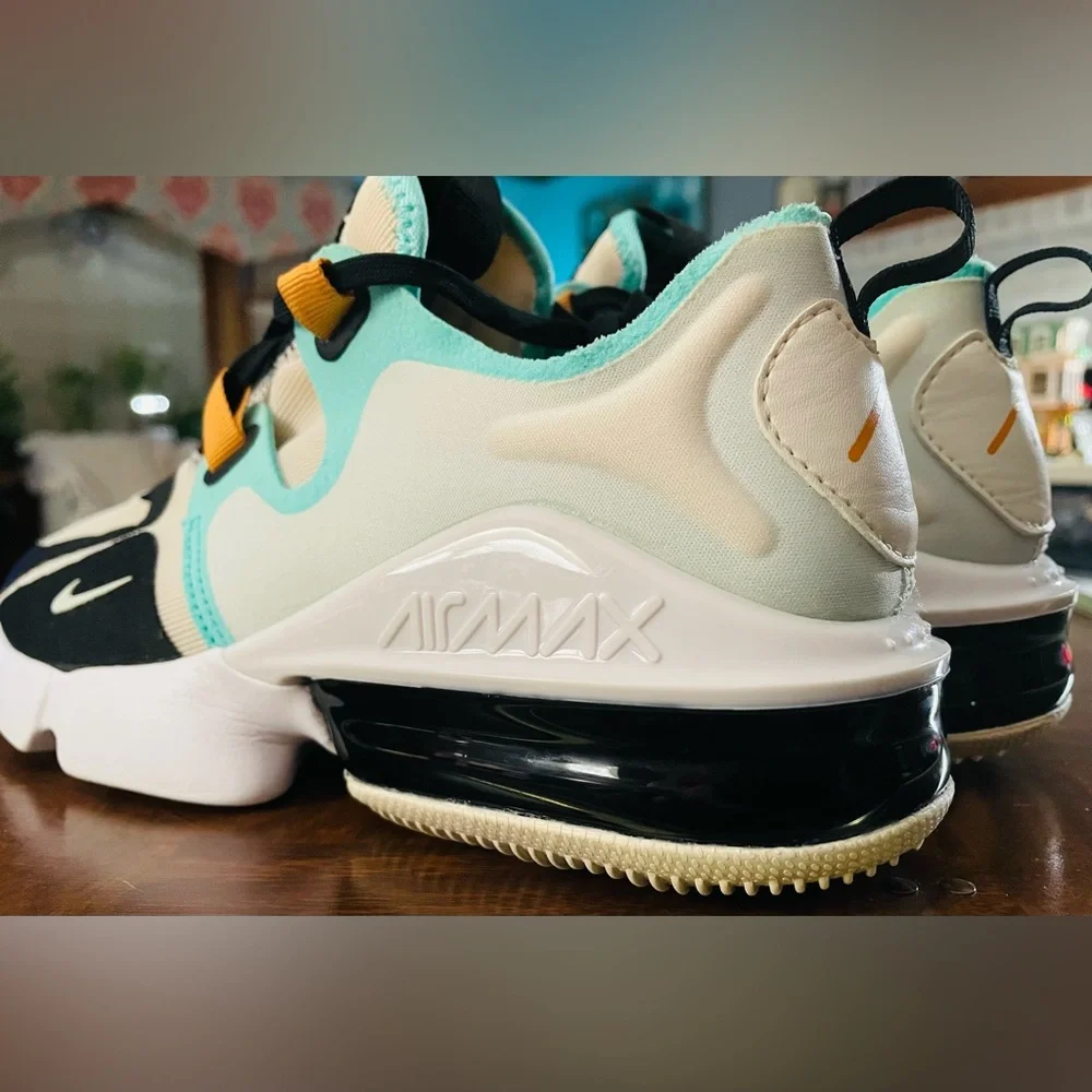 Nike Air Max Infinity
'Phantom' Clean shoe. Replacement box.
10.5 M - Picture 6 of 11